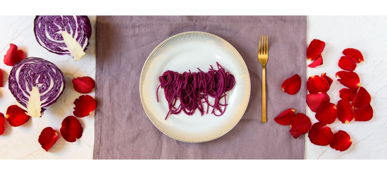 Spaghetti al cavolo viola e colatura di alici