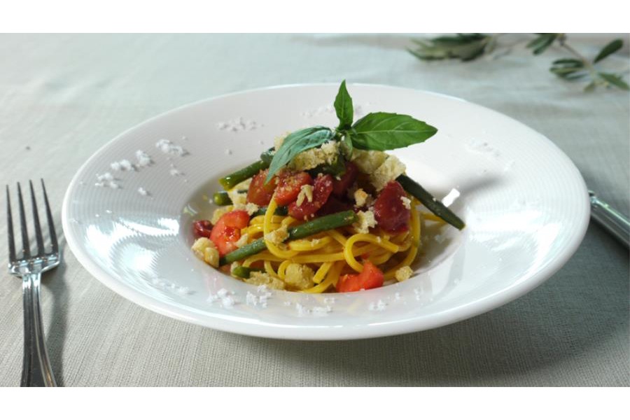 spaghetti-al-torchio-con-verdure-e-fiore-di-sale