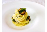 Spaghettoni con provolone e zucchine croccantialt