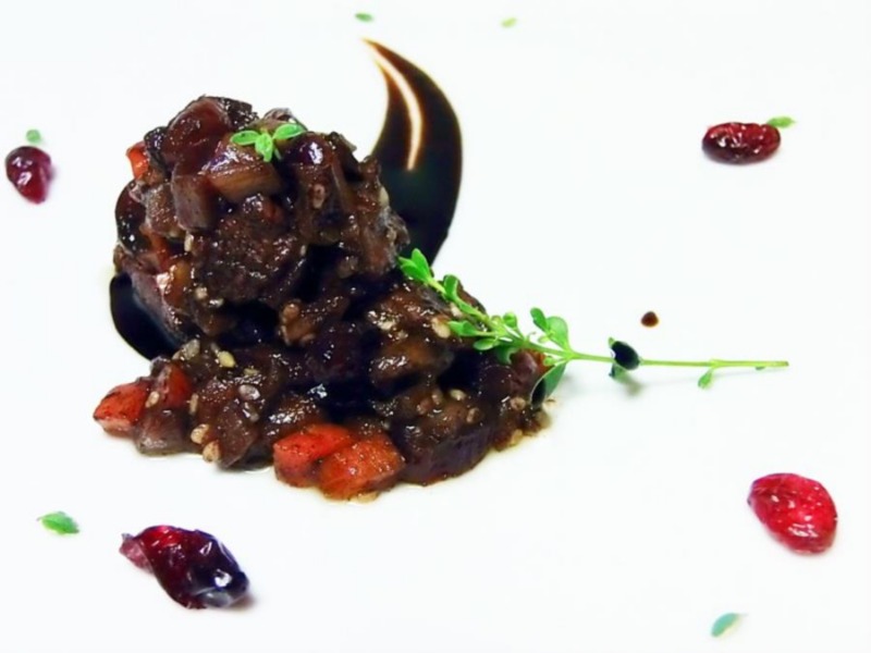 Spezzatino di sambucano in habanero rasperry teriyaki