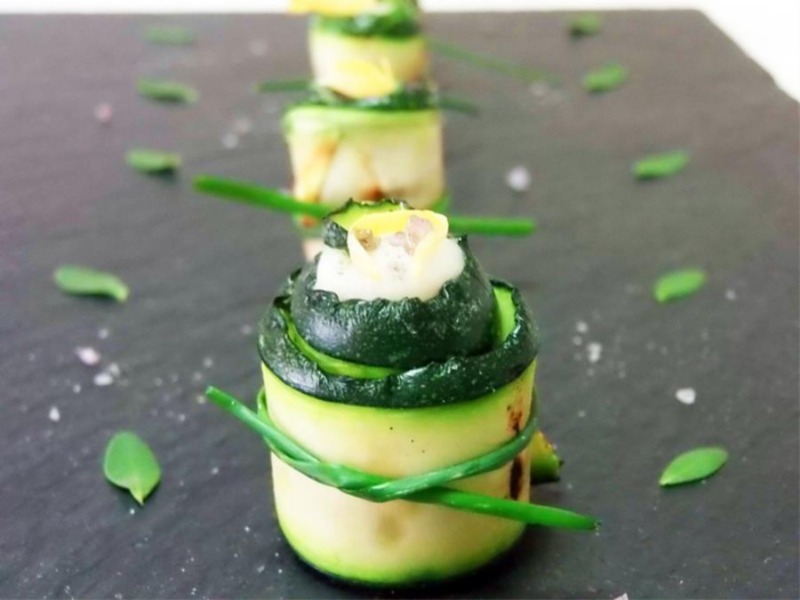 Sushi di zucchine con crema di risotto fumo