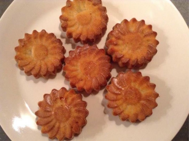 Tortine di mele e panna