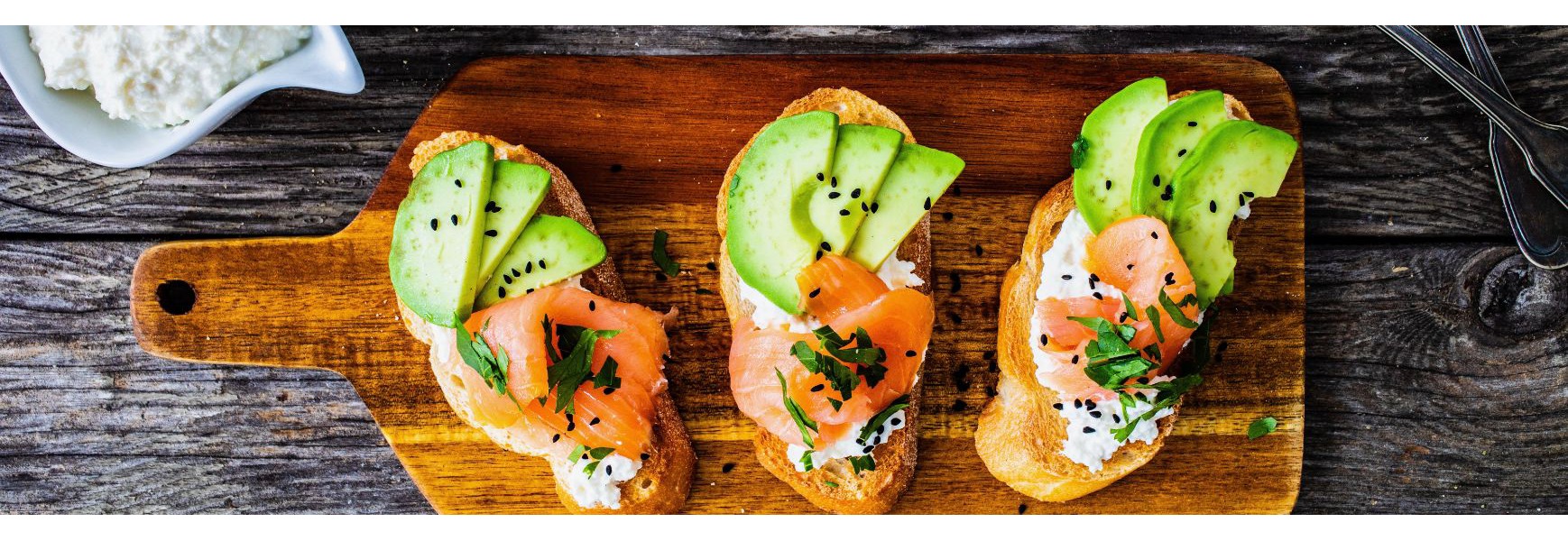 tramezzini estivi con salmone e formaggio 