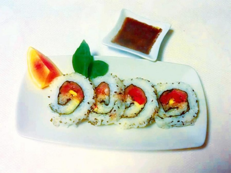 Uramaki Sushi di salmone ai profumi di Sicilia