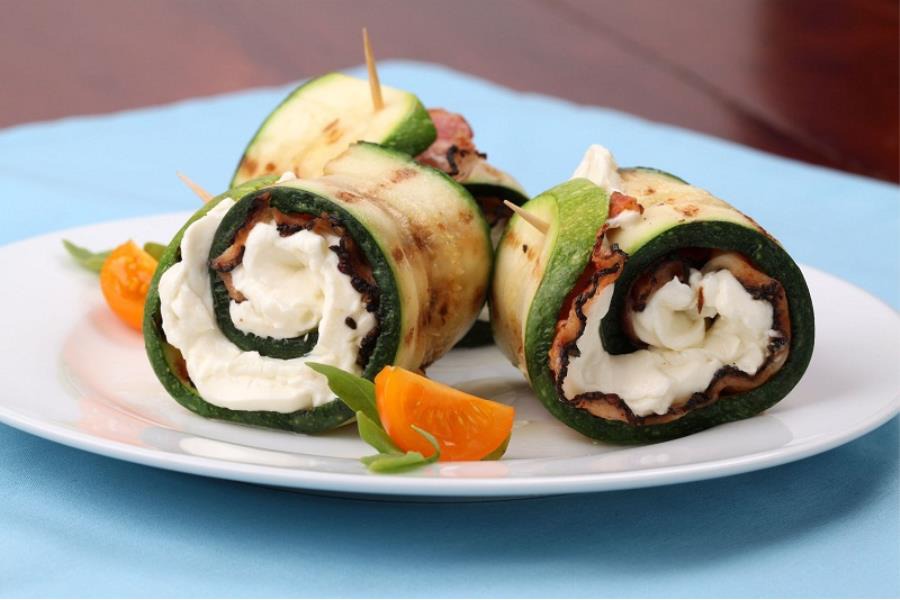 Zucchine grigliate con pancetta e ricotta