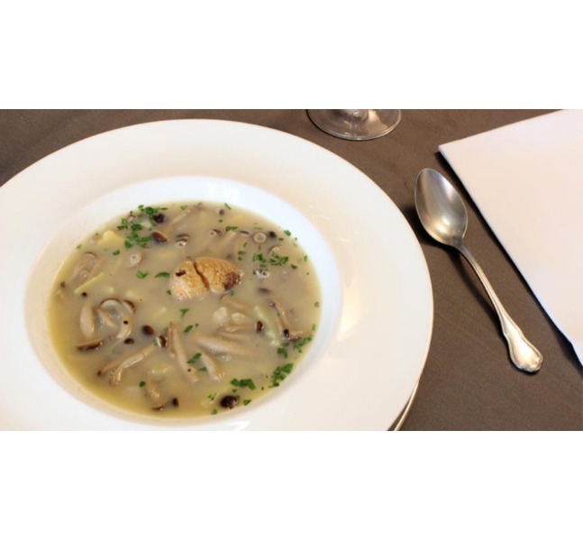 Zuppa di funghi pioppini e castagne