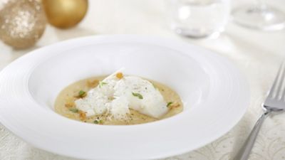 Crema di ceci con baccalà e cipolla croccantealt