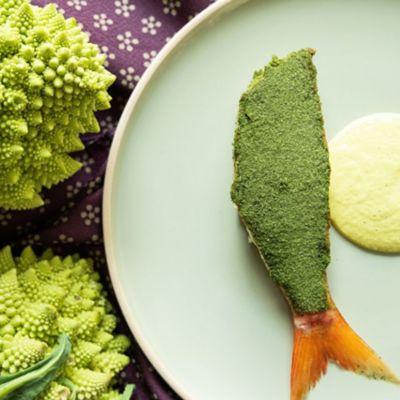 Triglia scottata in padella, crema di cavolo, curry verde e prezzemoloalt