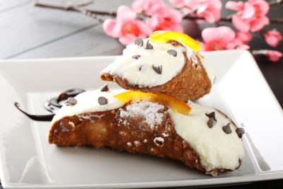 Cannoli con ricotta e fichi bianchi del salento: il dolce sapore del Sudalt