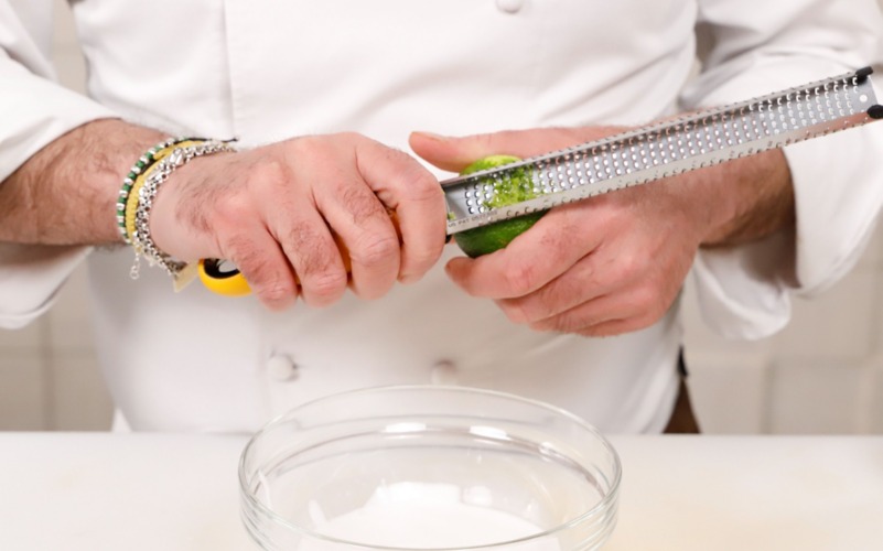 aggiungere lime nel latte di cocco