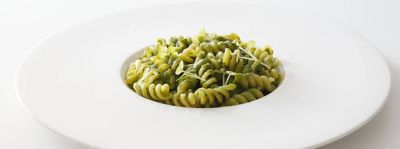 Fusilli napoletani con pesto di finocchietto mandorle e capperialt