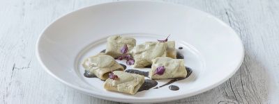 Paccheri con pistacchi e nero di seppiaalt