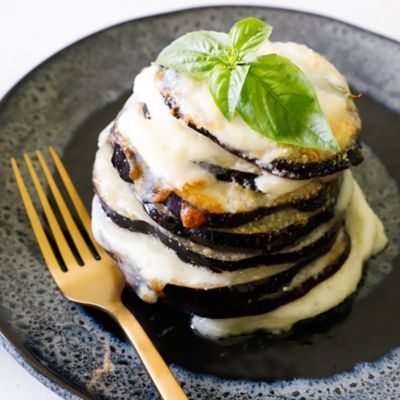 Parmigiana bianca di melanzane: ricetta senza pomodoroalt