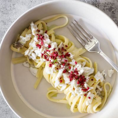 Linguine con rombo, burro, salvia e limealt