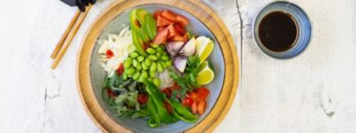 Poke vegetariana con konjac e avocadoalt