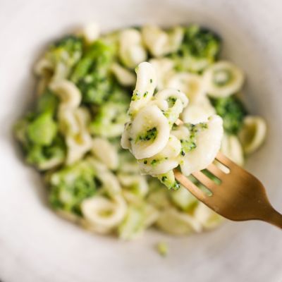 Orecchiette ai broccoletti e acciughe sottolio alt