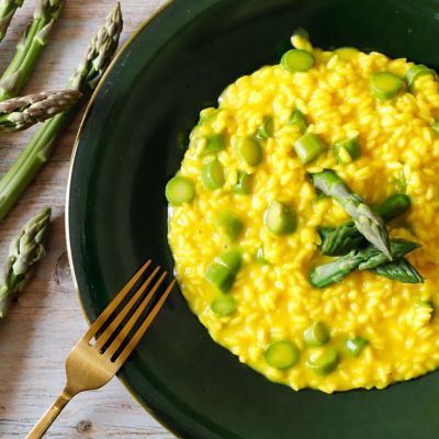 Risotto con asparagi e zafferanoalt