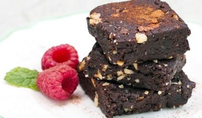 Brownies vegani e crudisti con cioccolato di modica e datterialt