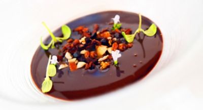 Ganache di cioccolato fondente con crumble di bacon nocciole e fava di cacaoalt