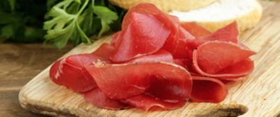 Bresaola della Valtellina Igp: una merenda sana ed equilibrata 