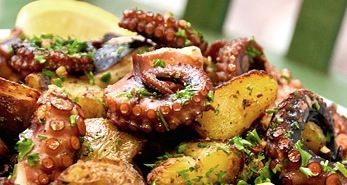 Polpo e patate al barbecue al profumo di dragoncello e limone amalfitanoalt