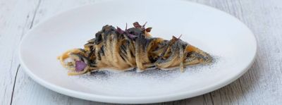 Spaghetti al nero di seppia con yuzu e bottargaalt