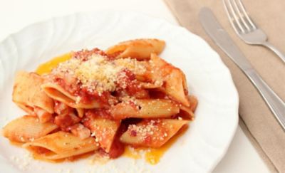 Amatriciana con pennoni napoletani alt