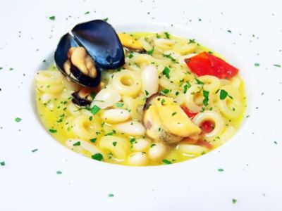 Anellini siciliani in brodo di cozzealt