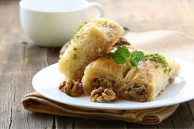 Baklava con pistacchi e noci al profumo di cannellaalt