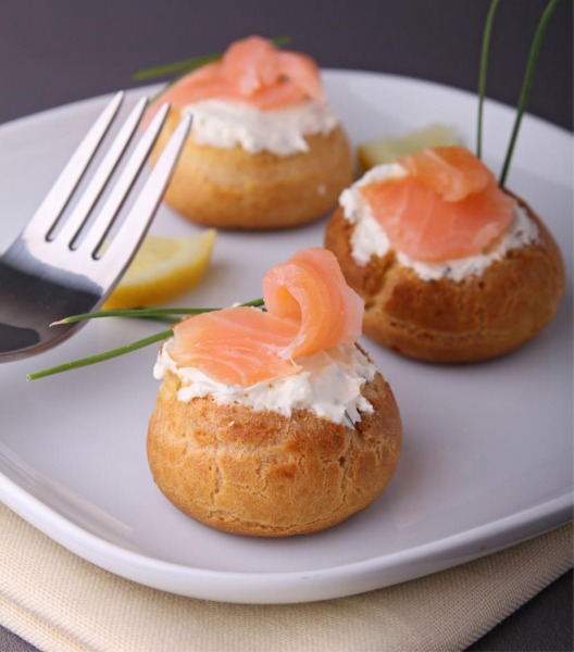 Bignè salati al salmone affumicato 