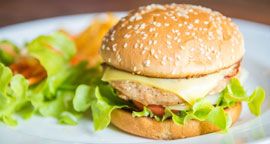 Hamburger: pane, ottima carne e tanta fantasia 
