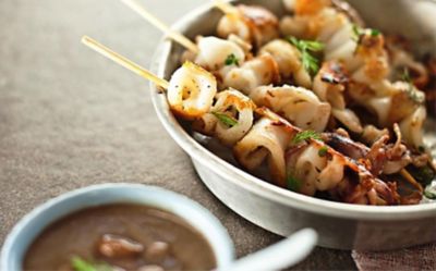 Calamaretti allo spiedo con crema di fagioli stregonialt