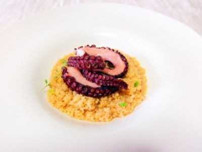 Cous cous con tentacoli di polpo tiepido al limonealt