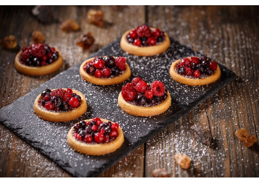Crostatine alla frutta con crema chantilly