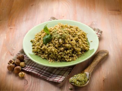 Farro con pesto e mandorlealt