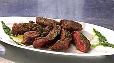 Filetto di fassone con capperi di Pantelleria, pesto di prezzemolo e nocialt