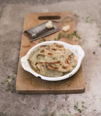 Finocchi gratinati al forno con castelmagno Dop e besciamellaalt