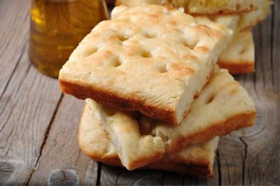 Focaccia genovese, la ricetta tipica e tradizionalealt