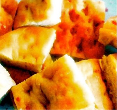 Focaccia alle tre farine e sale rosso delle Hawaiialt