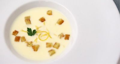Fonduta di taleggio Dop con limoni canditi e pane croccantealt