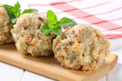 Gnocchi di pane allo speckalt