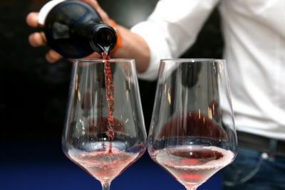 Il Rosso di Valtellina Doc Insieme, testimonial dei Mondiali di Canoa