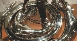 Il vino incontra l'arte: Win Delvoye a Lucca