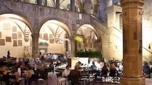 L'aperitivo più cool di Firenze? Al museo!