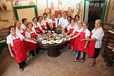 Le venticinque signore di Menfi  per il Mandrarossa Vineyard Tour 2014