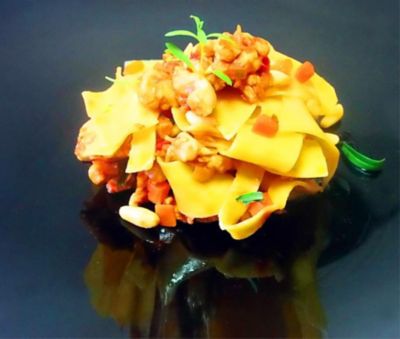 Maltagliati di uova di quaglia con ragù di faraona al marsalaalt