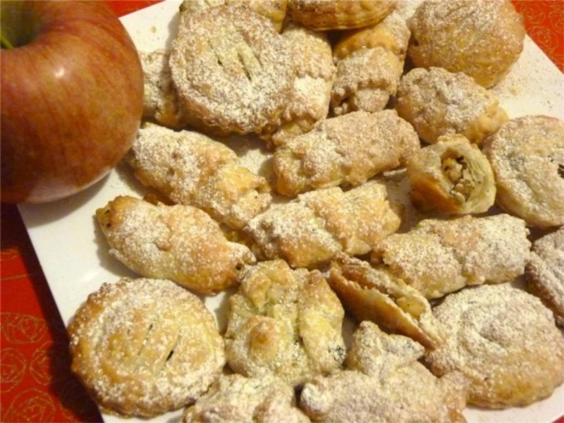 Mini sfogliatine con mele uvetta e profumo di cannella 