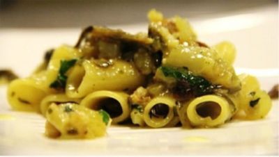 Natalini con trippe di baccalà e carciofi arrostitialt