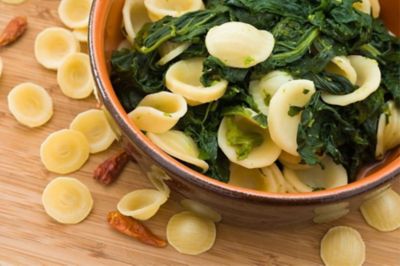 Orecchiette con cime di rapaalt
