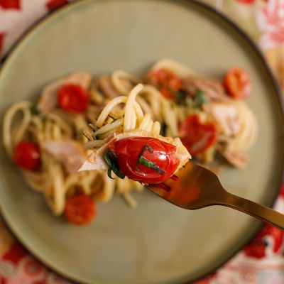 Spaghetti al tonno con pomodorini freschi e acciughealt